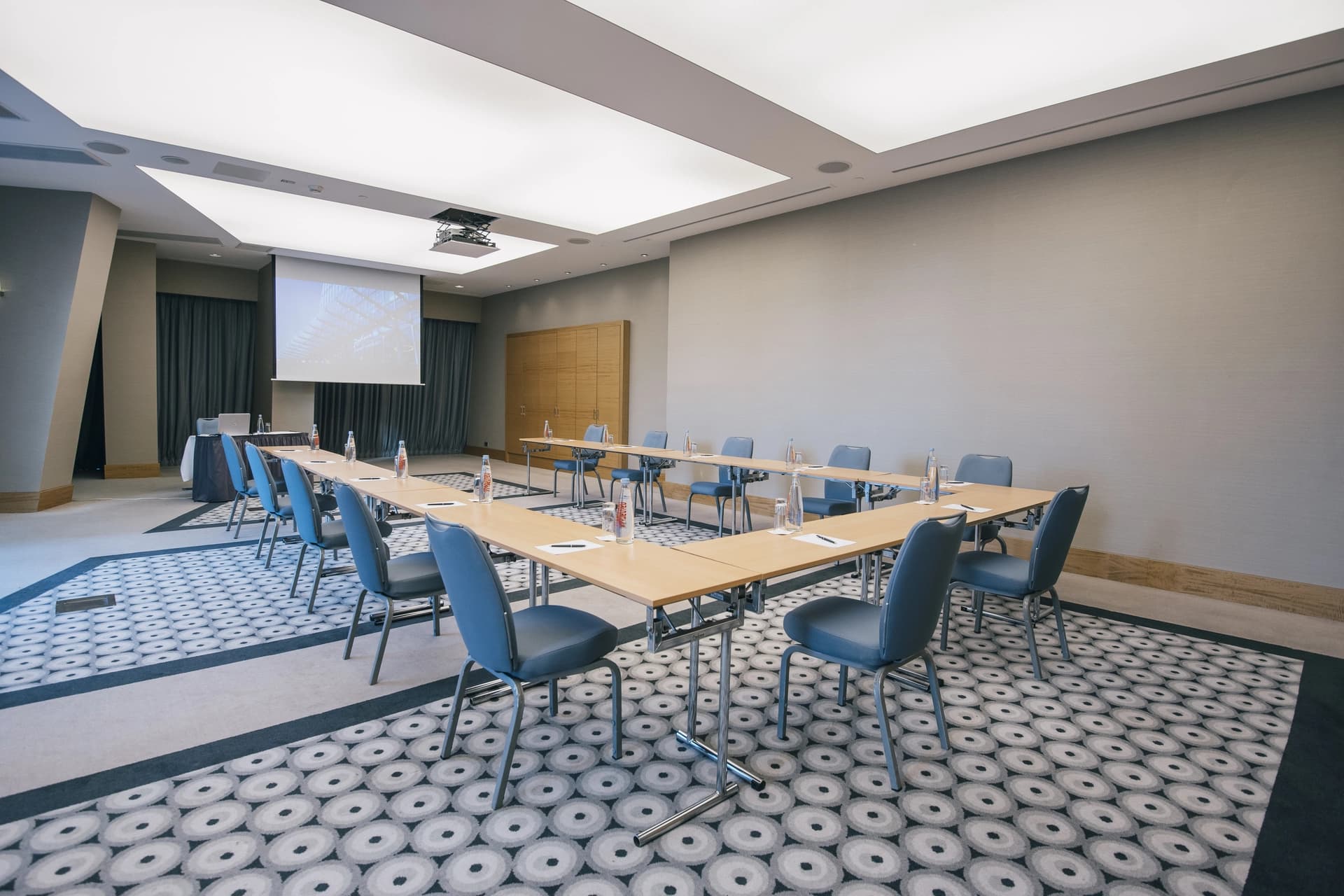 Meeting room 3 (10).jpg